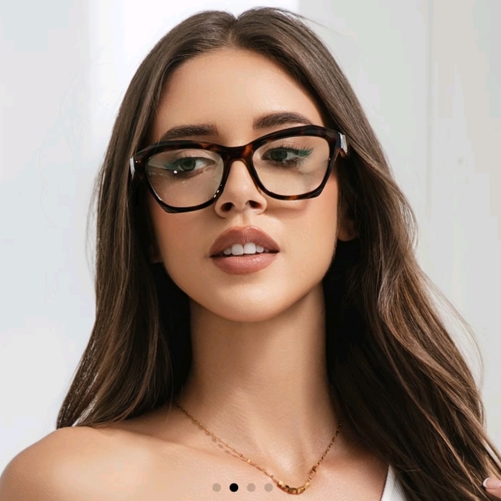 2 beautiful blue light glasses